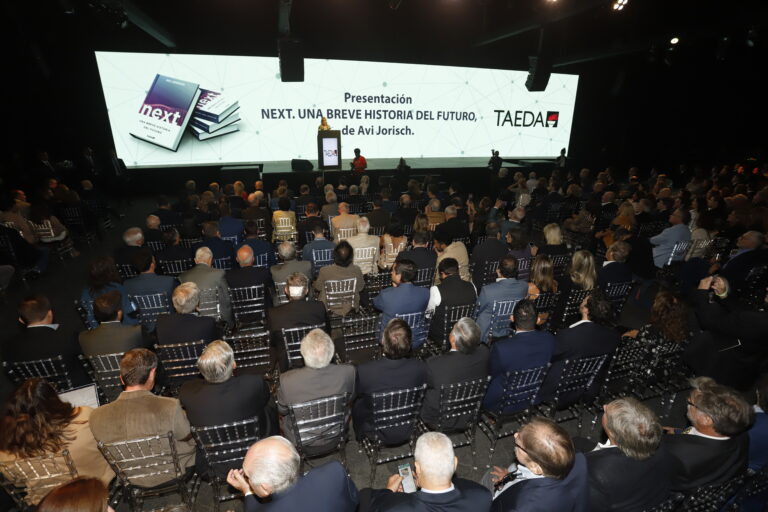 TAEDA celebra su 20º aniversario con la presentación de un libro y reconocimientos a personalidades destacadas, en La Rural